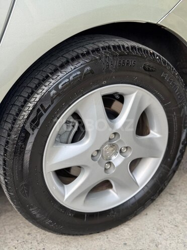 Toyota Corolla 2006, 274,000 km - 1.4 l - Göyçay