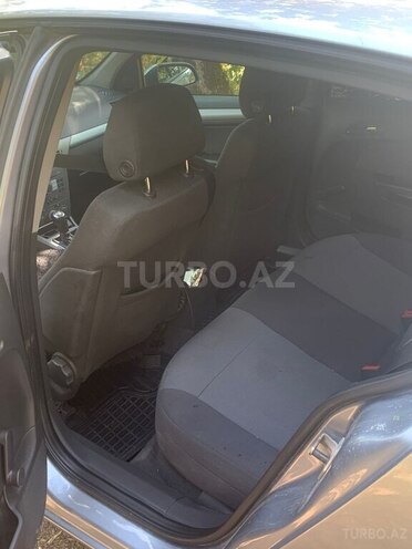 Opel Astra 2006, 246,000 km - 1.4 l - Qusar