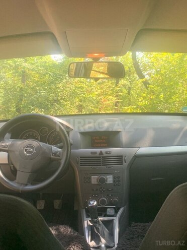 Opel Astra 2006, 246,000 km - 1.4 l - Qusar