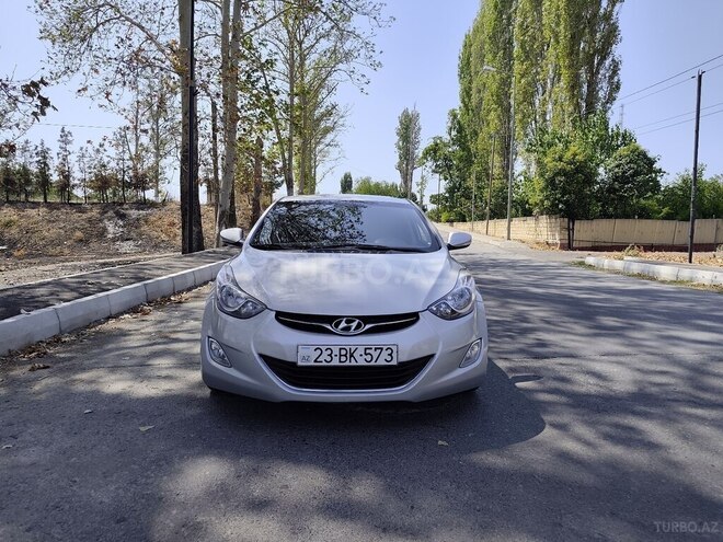 Hyundai Avante 2013, 216,000 km - 1.6 l - Göyçay