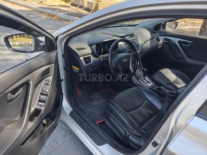 Hyundai Avante 2013, 216,000 km - 1.6 l - Göyçay