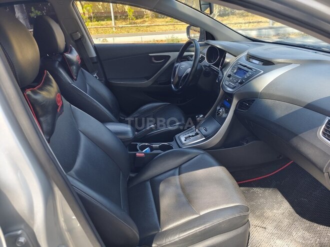Hyundai Avante 2013, 216,000 km - 1.6 l - Göyçay