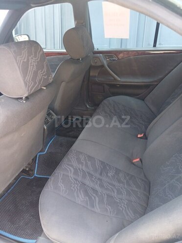 Mercedes E 230 1995, 460,000 km - 2.3 l - İsmayıllı