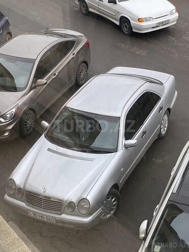 Mercedes E 240 1997, 350,000 km - 2.4 l - Bakı