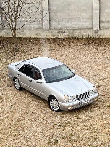 Mercedes E 240 1997, 350,000 km - 2.4 l - Bakı