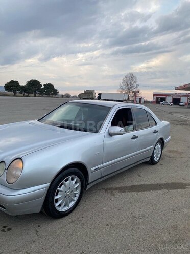 Mercedes E 240 1997, 350,000 km - 2.4 l - Bakı