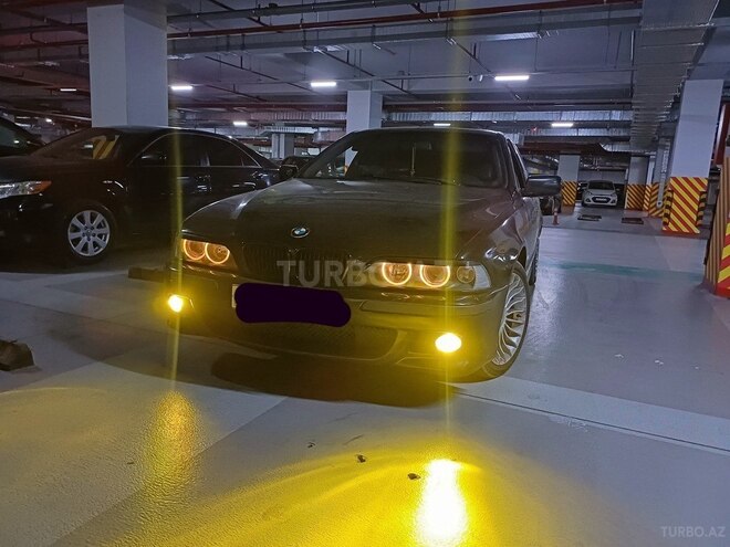 BMW 535 2001, 435,365 km - 3.5 l - Salyan