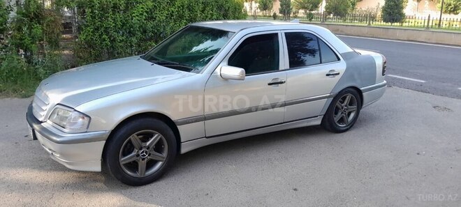 Mercedes C 180 1996, 324,257 km - 1.8 л - Beyləqan