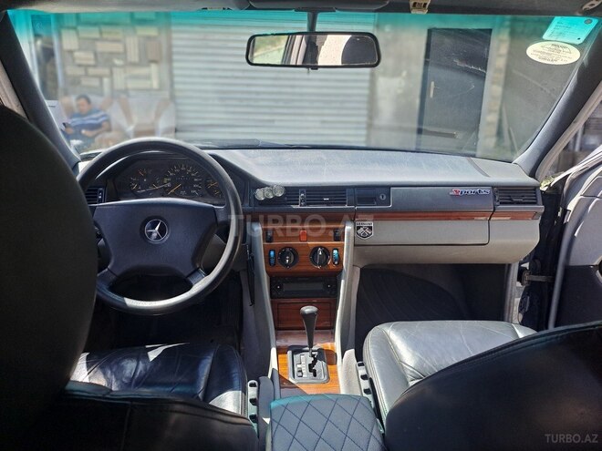 Mercedes E 200 1993, 386,000 km - 2.0 l - Bakı