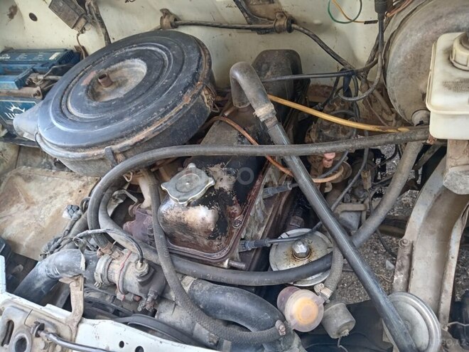GAZ  2000, 350,000 km - 2.4 l - Masallı