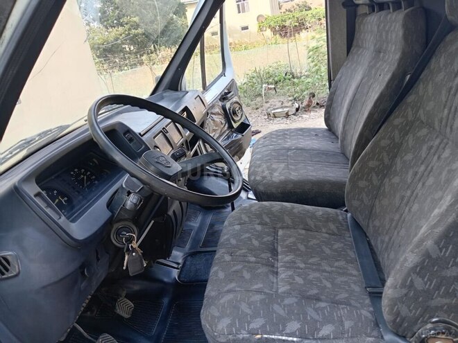GAZ  2000, 350,000 km - 2.4 l - Masallı