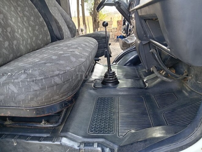 GAZ  2000, 350,000 km - 2.4 l - Masallı