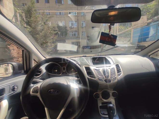 Ford Fiesta 2009, 129,000 km - 1.6 l - Bakı