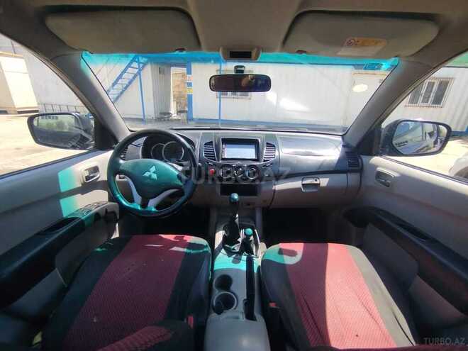 Mitsubishi L200 2011, 345,000 km - 2.5 l - Bakı