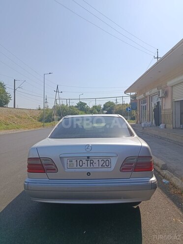 Mercedes E 320 2001, 380,000 km - 3.2 l - Şirvan