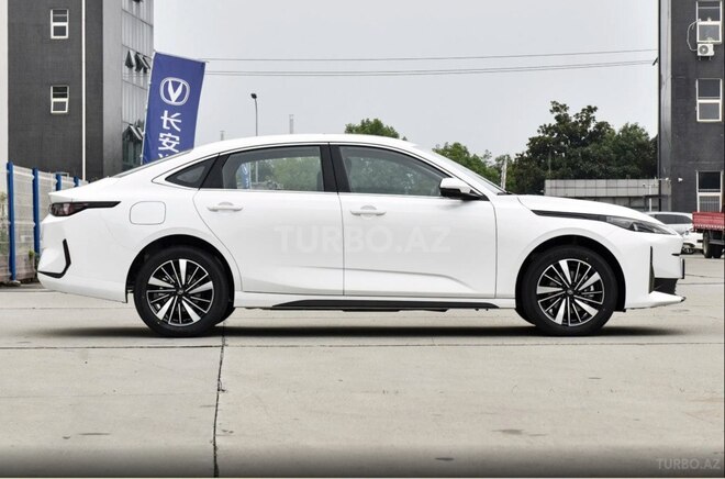 Changan Qiyuan A05 2025, 0 km - 1.5 l - Bakı