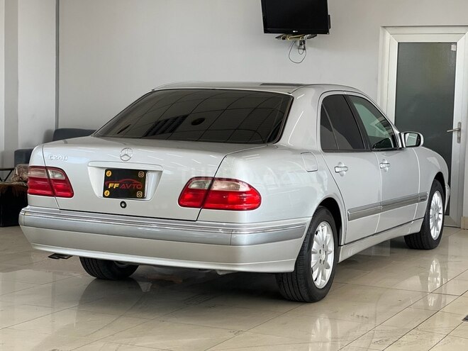 Mercedes E 240 2000, 268,000 km - 2.4 l - Bakı