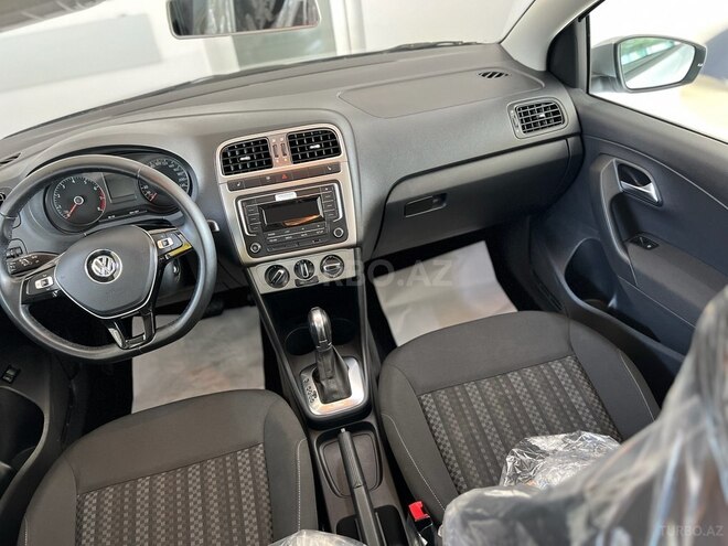Volkswagen Polo 2019, 39,000 km - 1.6 l - Bakı