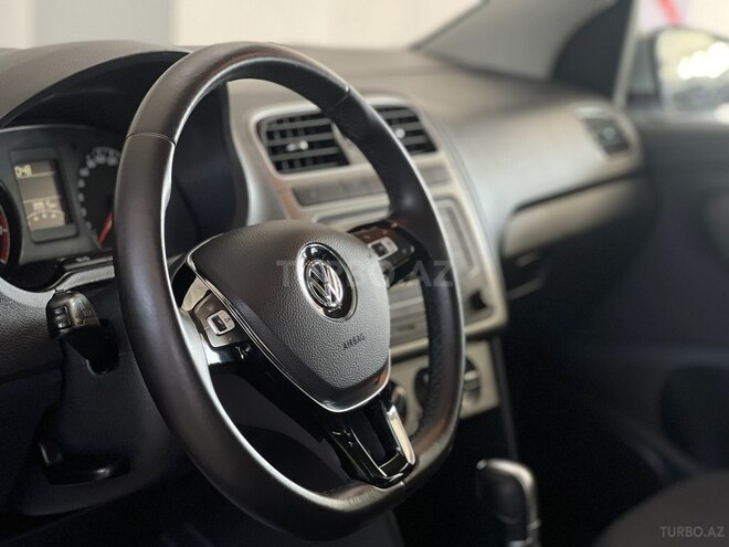 Volkswagen Polo 2019, 39,000 km - 1.6 l - Bakı