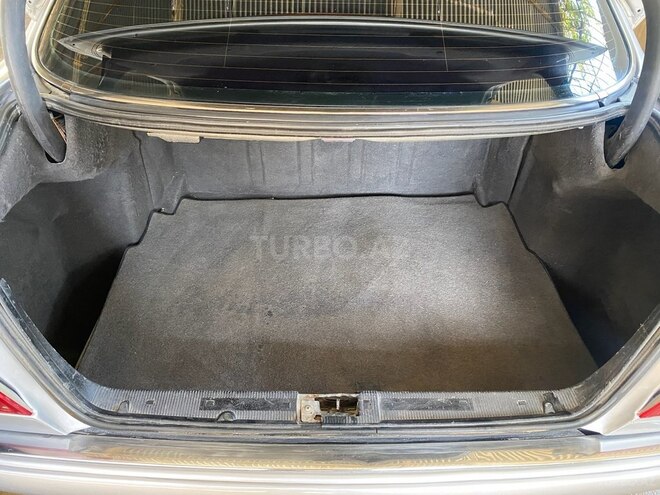 Mercedes E 230 1997, 234,758 km - 2.0 l - Bakı