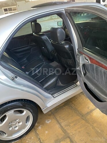 Mercedes E 230 1997, 234,758 km - 2.0 l - Bakı