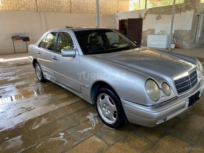 Mercedes E 230 1997, 234,758 km - 2.0 l - Bakı