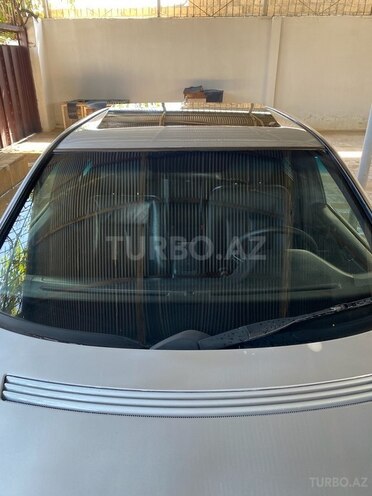 Mercedes E 230 1997, 234,758 km - 2.0 l - Bakı