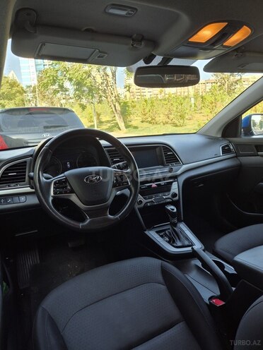 Hyundai Elantra 2017, 130,000 km - 2.0 l - Bakı