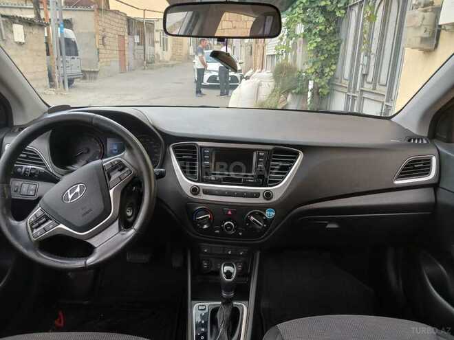 Hyundai Accent 2018, 120,000 km - 1.4 l - Bakı