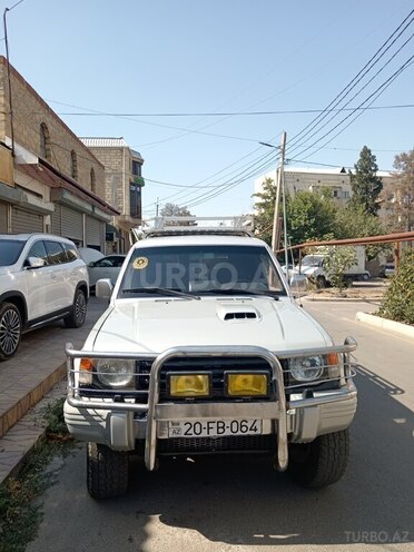 Mitsubishi Pajero 1993, 300,000 km - 2.8 l - Gəncə