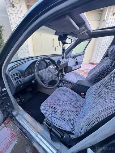 Mercedes C 200 1995, 310,000 km - 2.0 l - Bakı