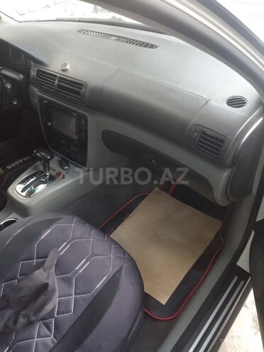 Volkswagen Passat 2003, 260,000 km - 1.8 л - Bakı