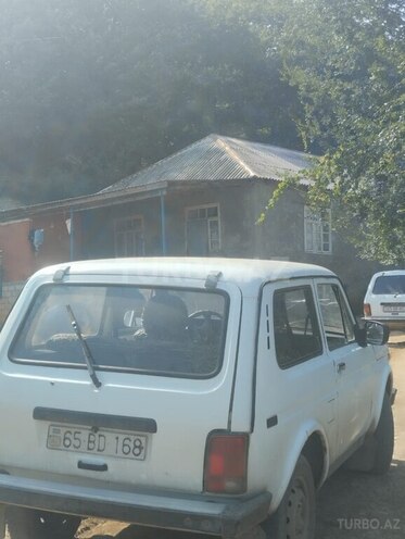 LADA (VAZ) Niva 1996, 300,000 km - 1.7 л - Yardımlı