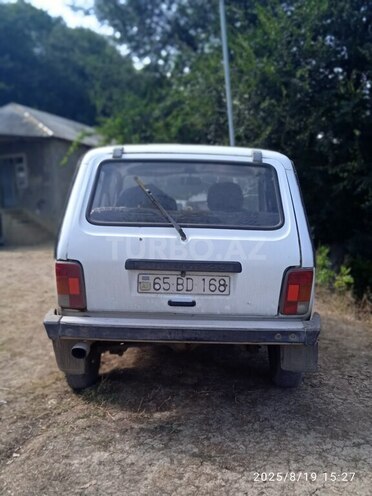 LADA (VAZ) Niva 1996, 300,000 km - 1.7 л - Yardımlı