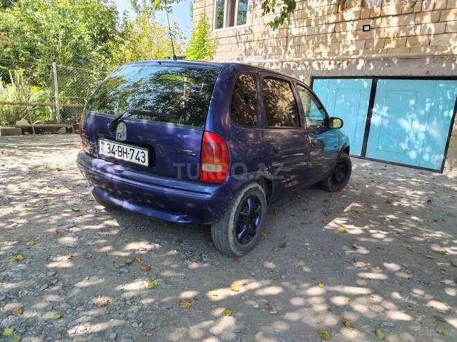 Opel Vita 1997, 320,000 km - 1.4 l - Qax