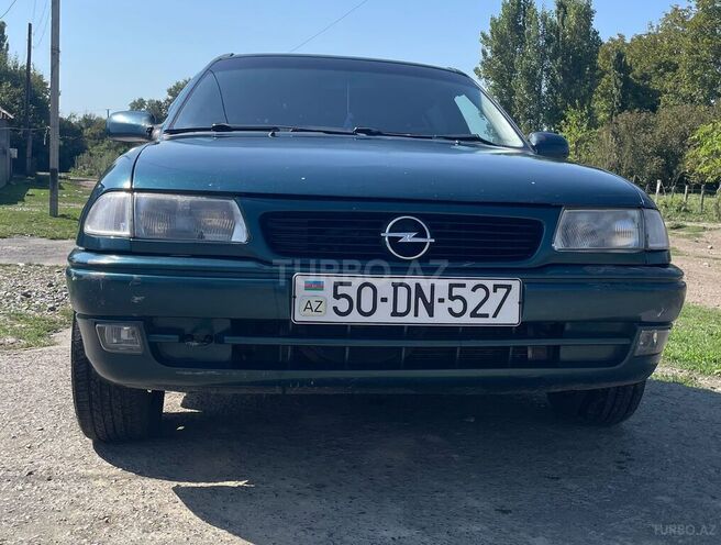 Opel Astra 1997, 350,000 km - 1.6 л - Balakən
