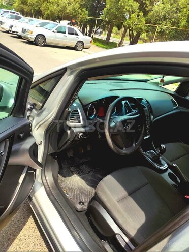 Opel Astra 2011, 270,000 km - 1.3 l - Bakı