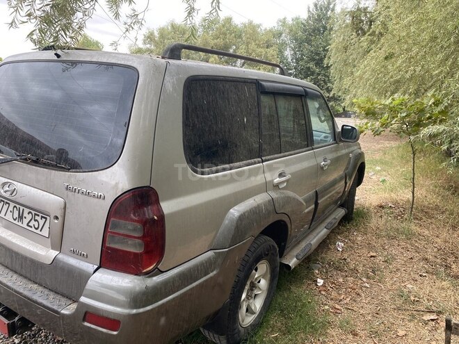 Hyundai Terracan 2006, 320,000 km - 2.9 l - Füzuli