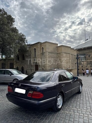 Mercedes E 230 1996, 423,000 km - 2.3 l - Bakı