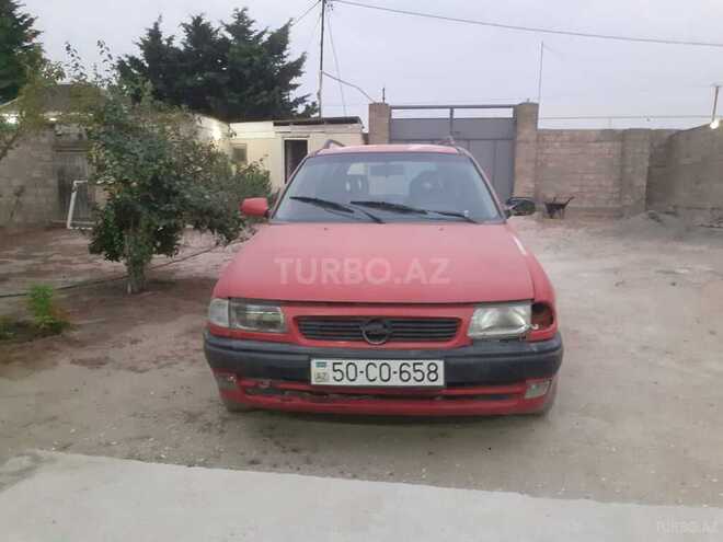 Opel Astra 1996, 241,200 km - 2.0 l - Bakı