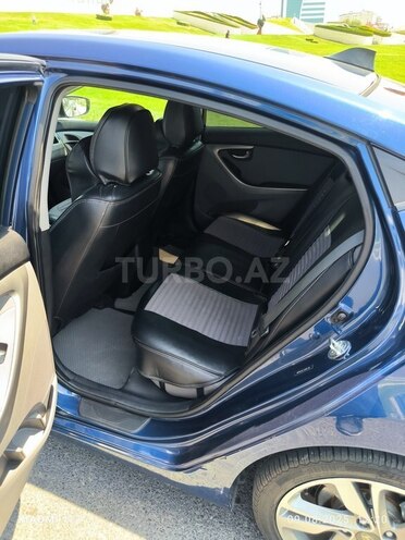 Hyundai Elantra 2015, 196,000 km - 1.8 l - Bakı