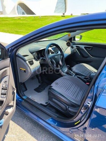 Hyundai Elantra 2015, 196,000 km - 1.8 l - Bakı
