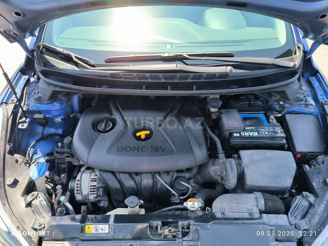 Hyundai Elantra 2015, 196,000 km - 1.8 l - Bakı