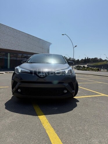 Toyota C-HR 2018, 136,900 km - 1.8 l - Bakı