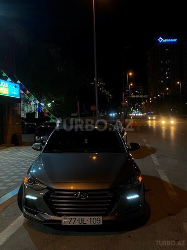 Hyundai Elantra 2018, 65,500 km - 1.6 l - Bakı