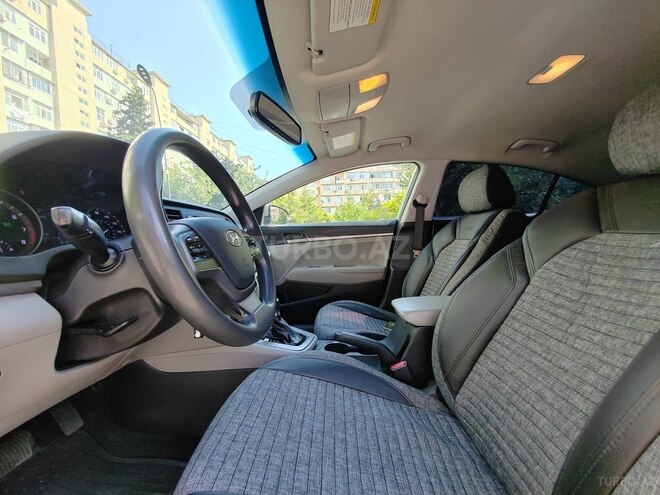 Hyundai Elantra 2016, 179,000 km - 2.0 l - Bakı