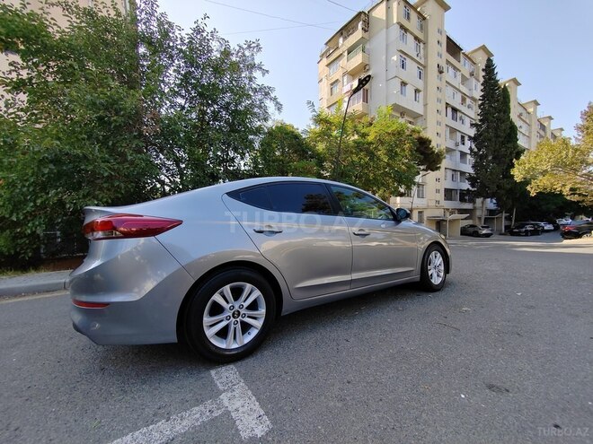 Hyundai Elantra 2016, 179,000 km - 2.0 l - Bakı
