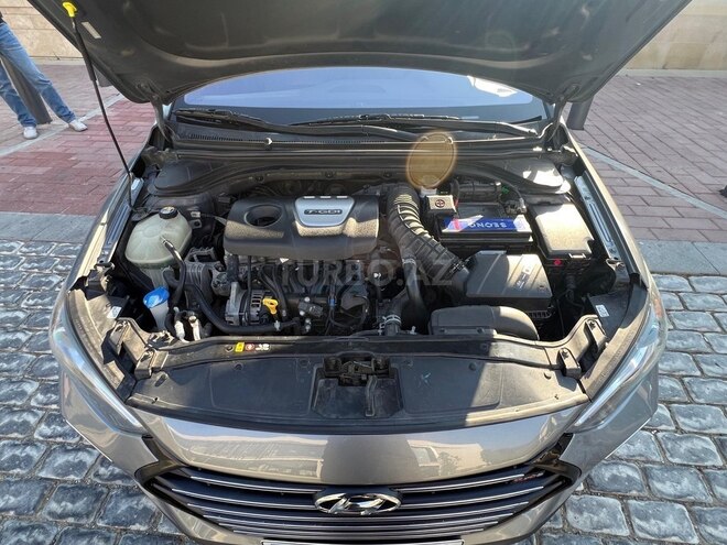 Hyundai Elantra 2018, 65,500 km - 1.6 l - Bakı