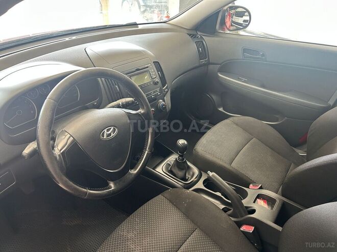 Hyundai i30 2010, 258,000 km - 1.4 л - Bakı