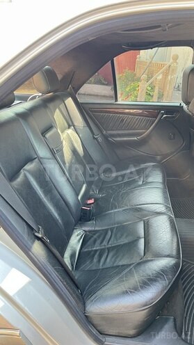 Mercedes C 230 1997, 391,474 km - 2.3 l - Salyan